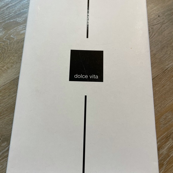 Heels - Picture 9 of 10